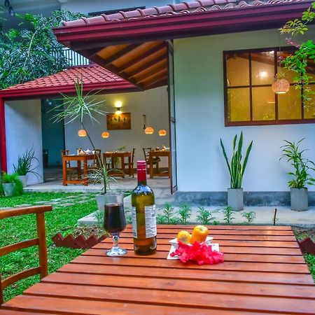 Onera Villa Hikkaduwa Extérieur photo