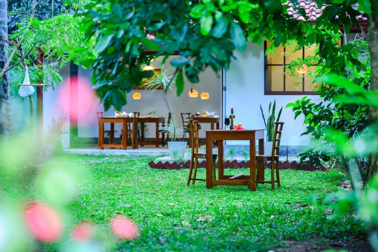 Onera Villa Hikkaduwa Extérieur photo